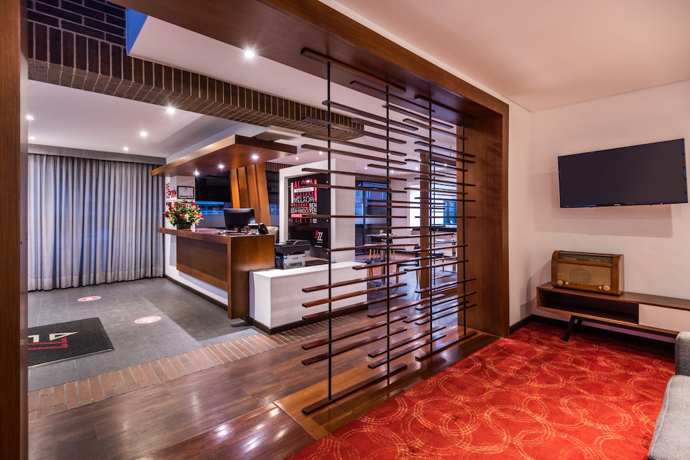 AZ HOTEL 46/60