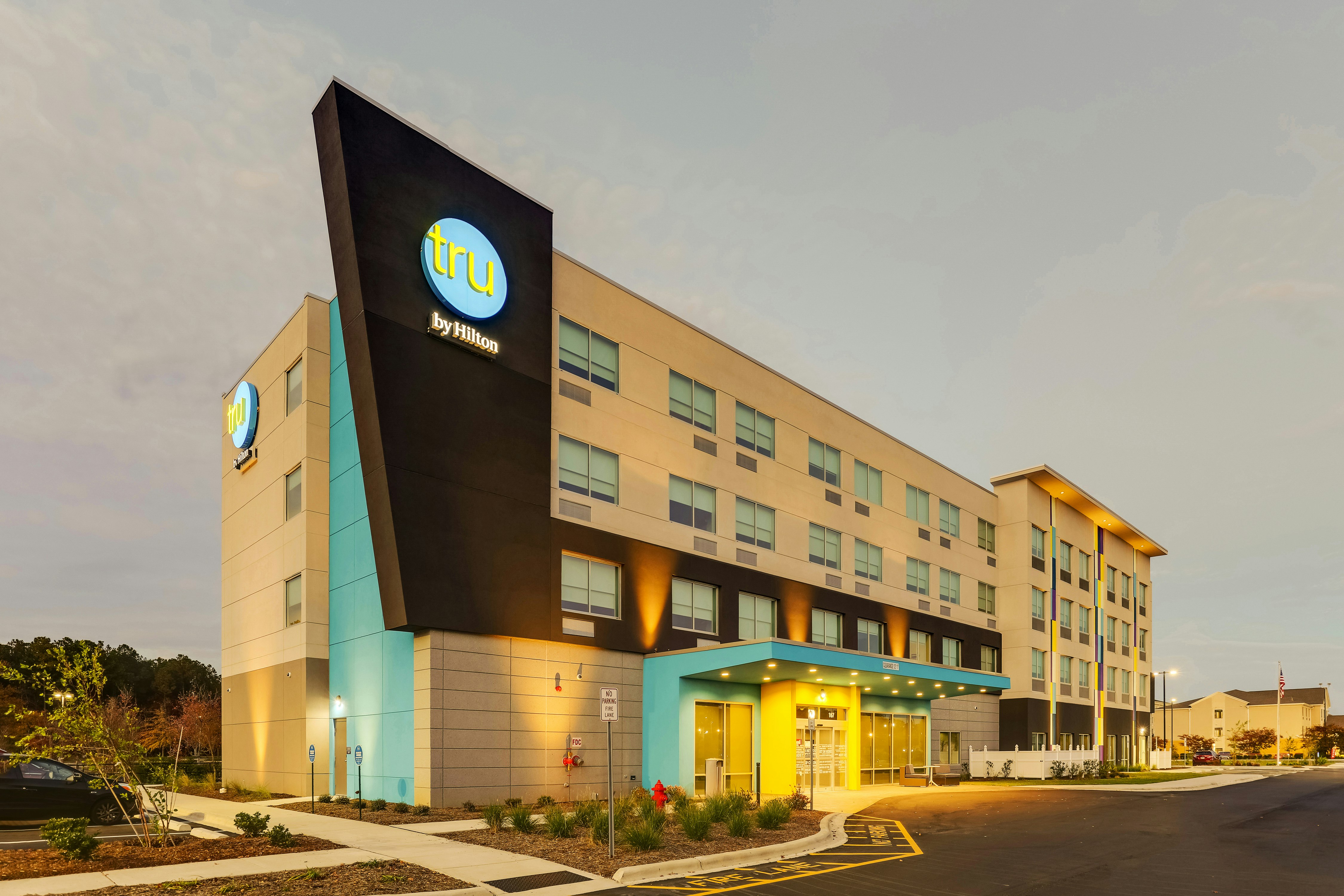 Tru by Hilton Smithfield I-95 5/48