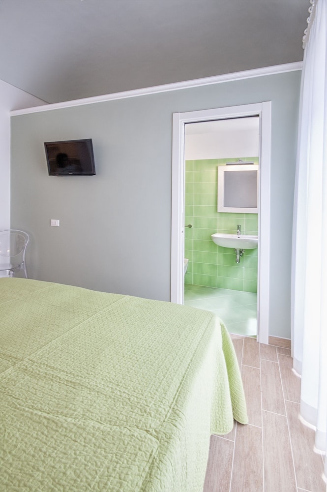 STANDARD, DOUBLE BED, GROUND FLOOR