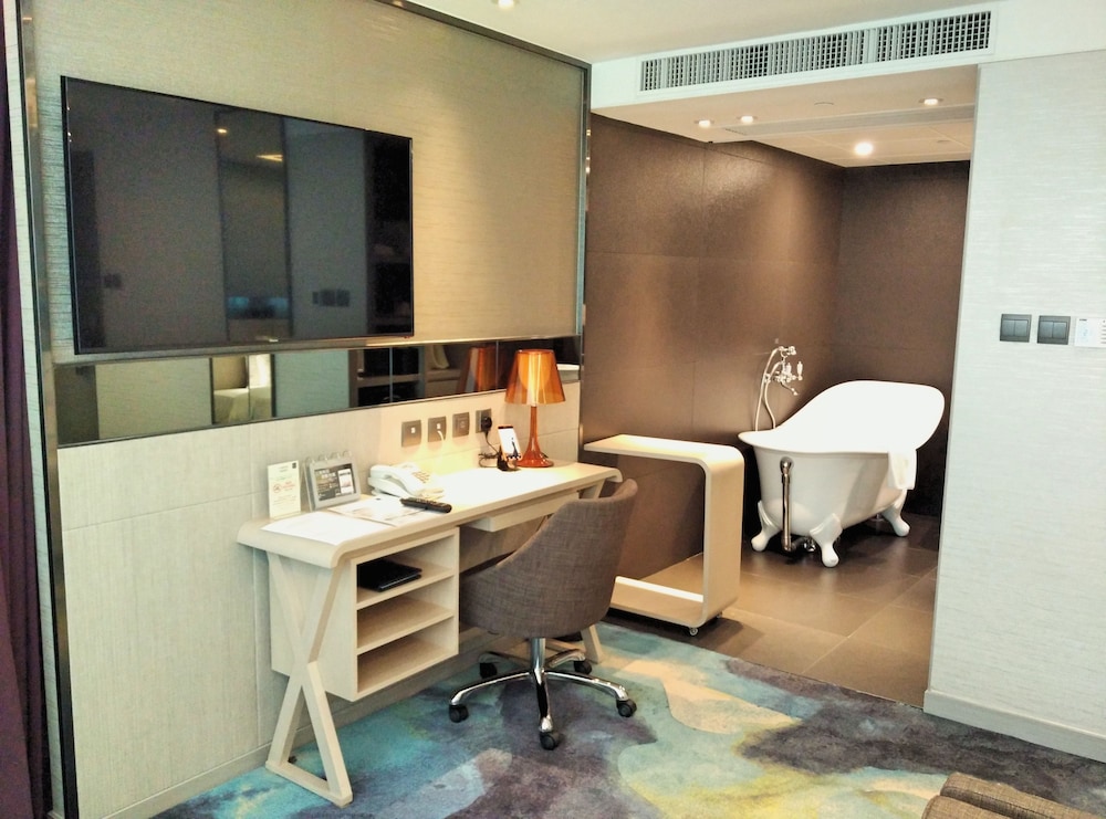 Sohotel 50/50