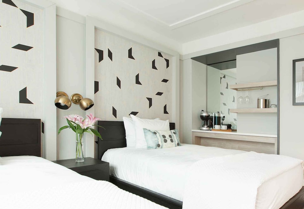 The Tillary Hotel Brooklyn 14/50