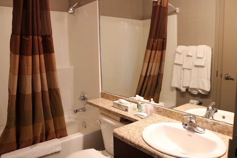 Nomad Hotel And Suites 67/67