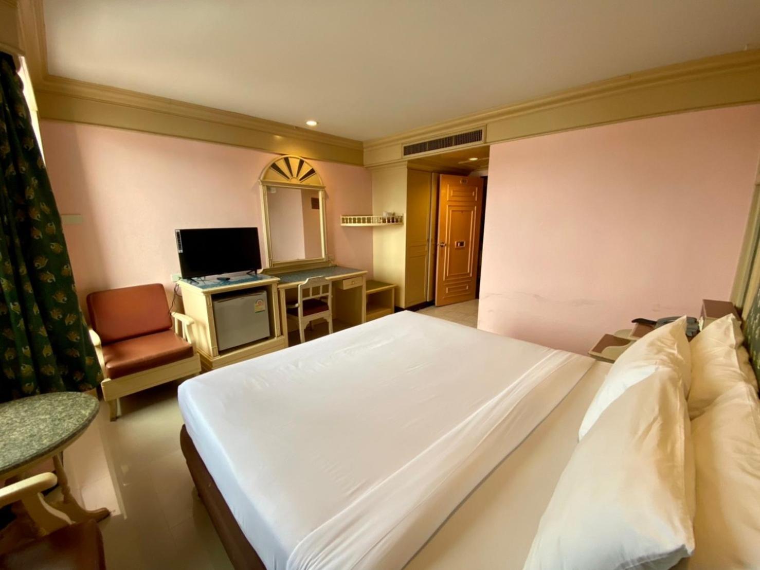 AA Hotel Pattaya 18/42