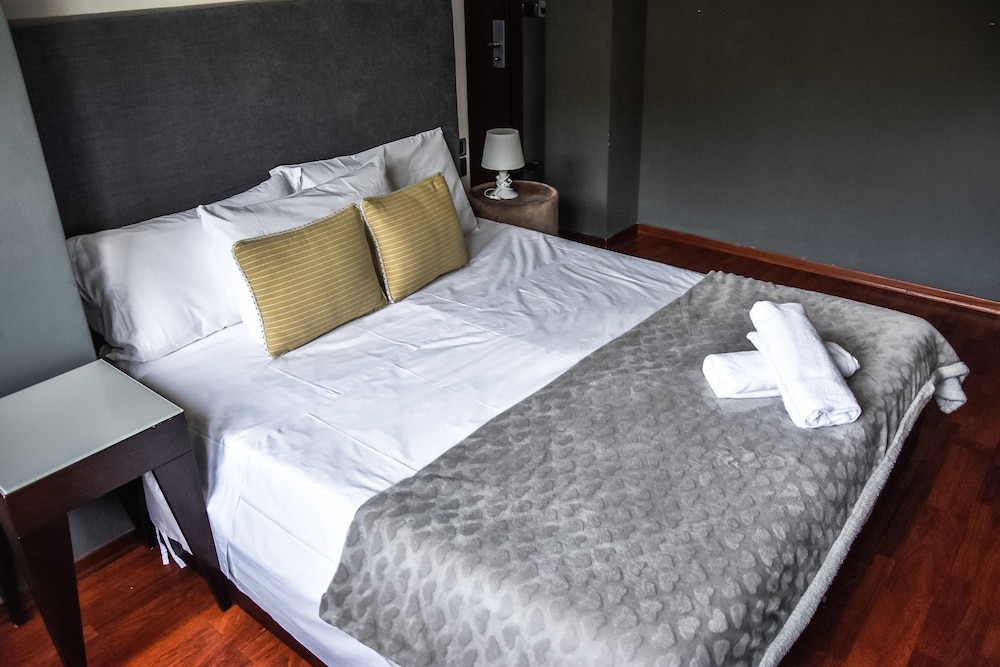 Aston Hotel 23/42