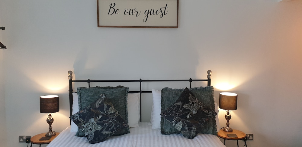 Monkton Court Hotel 9/50