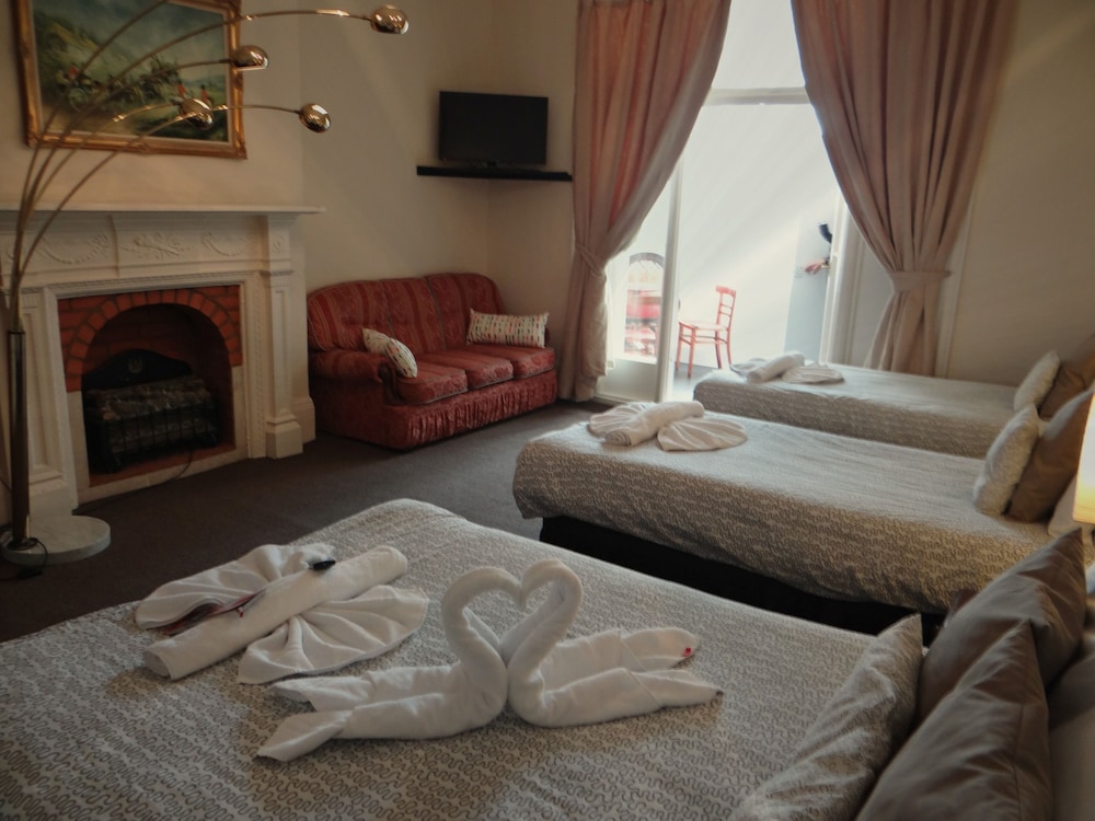 Charlotte Guest House 32/73