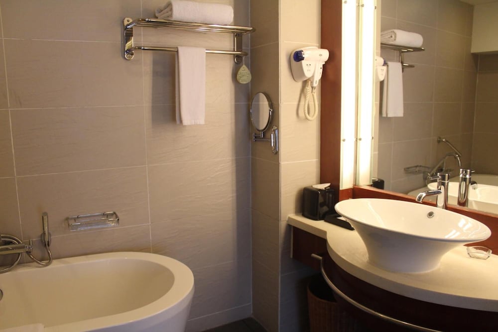 Ariva Beijing West Hotel And Serviced Apartment 24/26