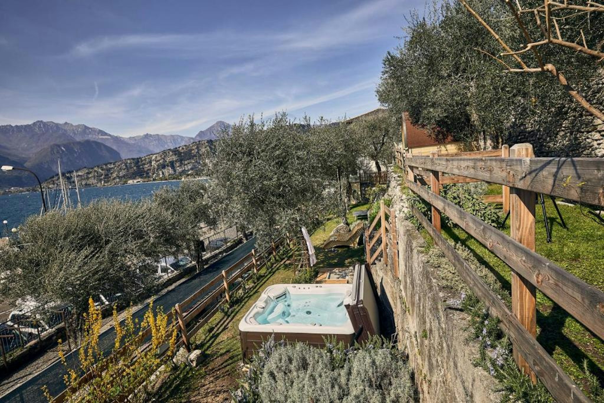 HOTEL PARADISO 45/59