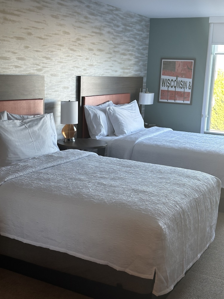 Home2 Suites by Hilton Racine 3/12