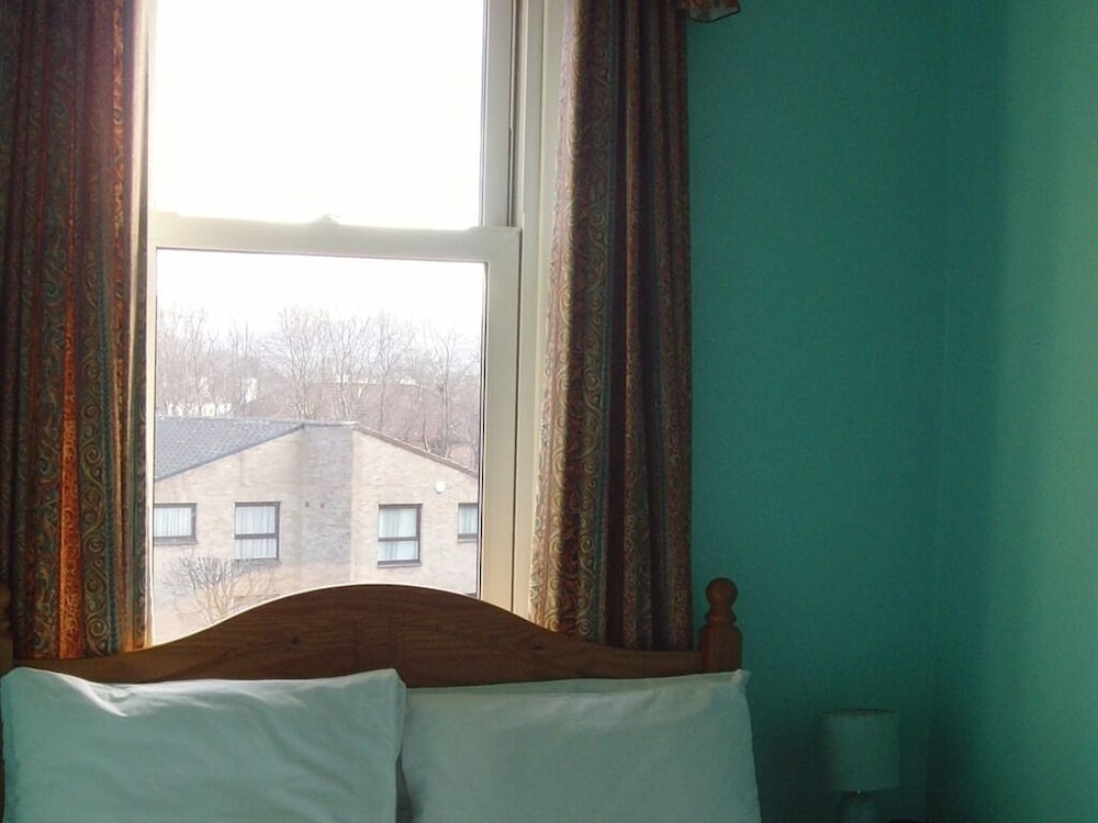 ROOM, DOUBLE BED, SHARED BATHROOM, JETTED TUB