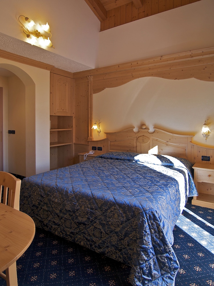 Hotel Madonna Delle Nevi 26/50