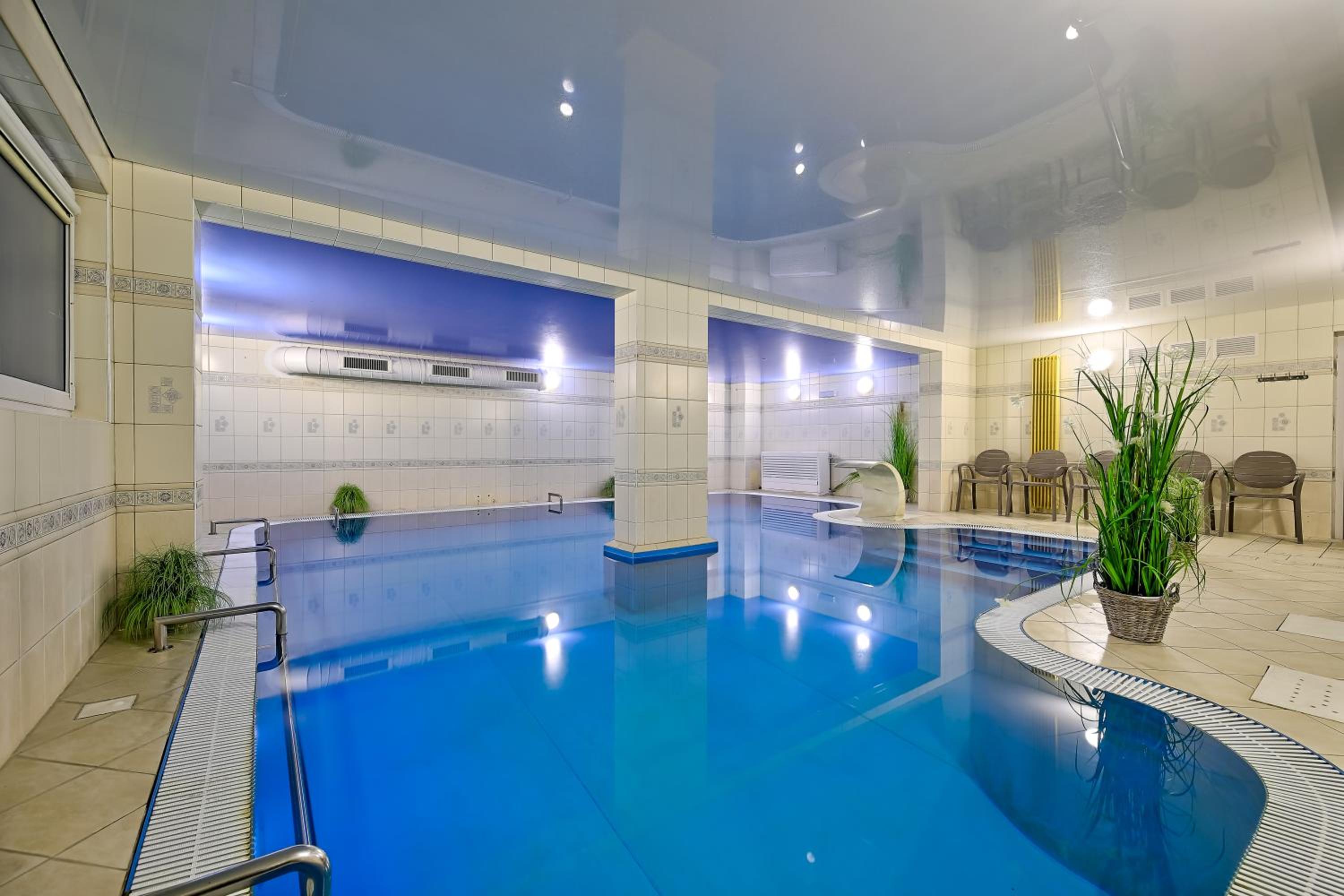Hotel Wodnik 27/50