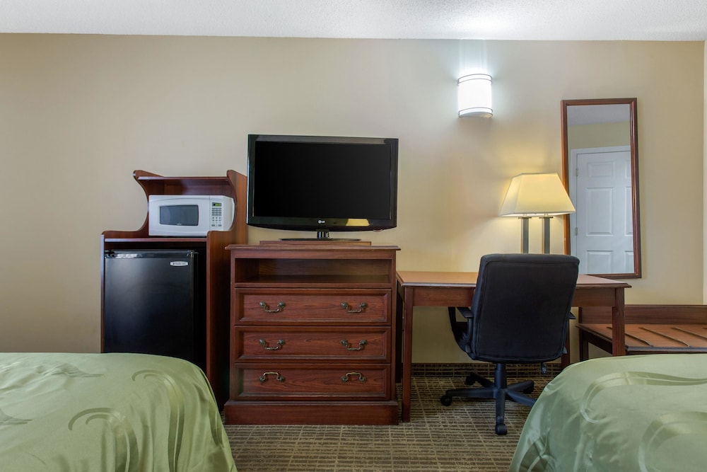 Quality Inn Laurinburg, NC 39/44
