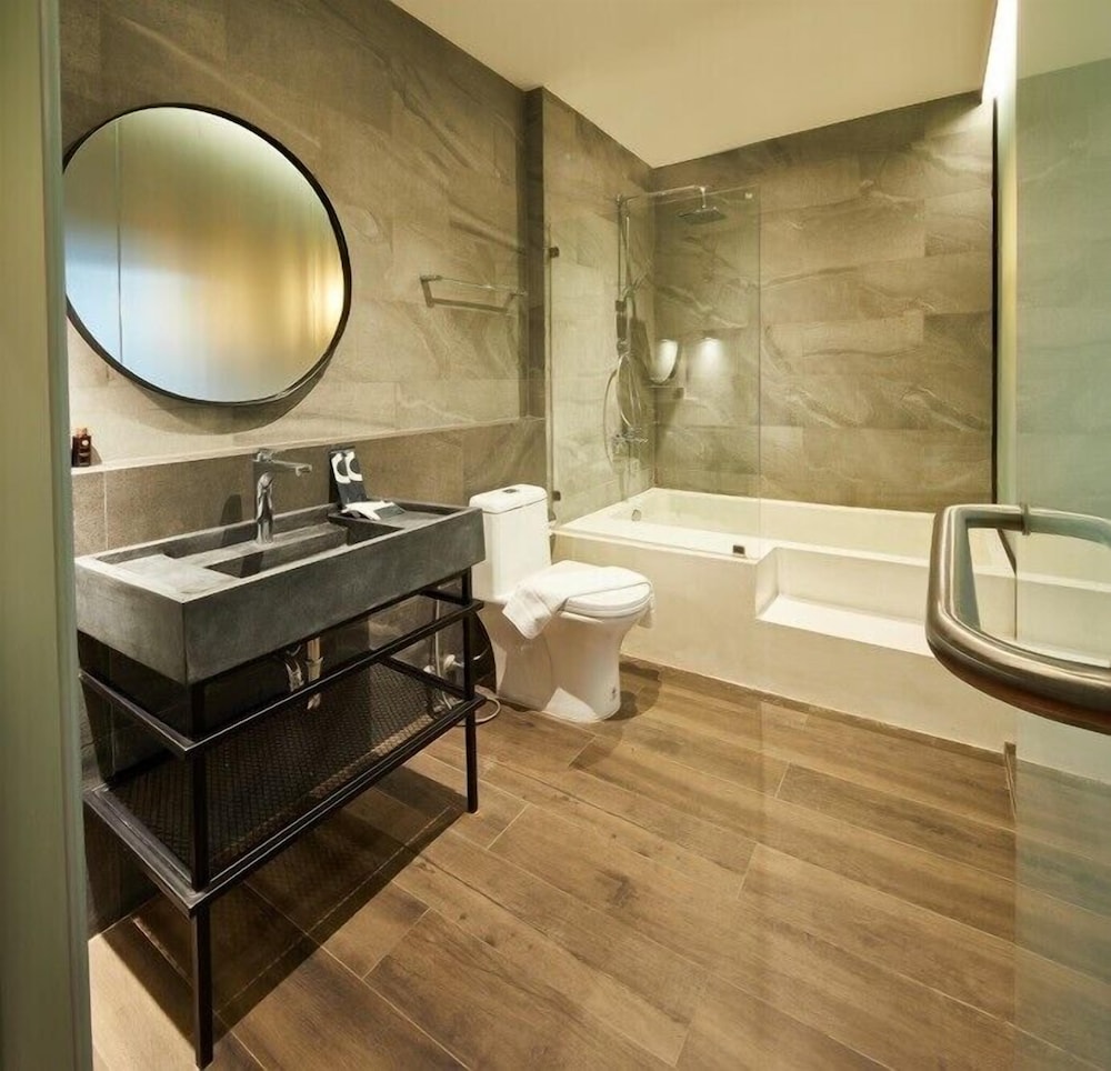 515 VICTORY Hotel 45/49