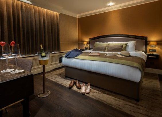 Cassidys Hotel 17/30