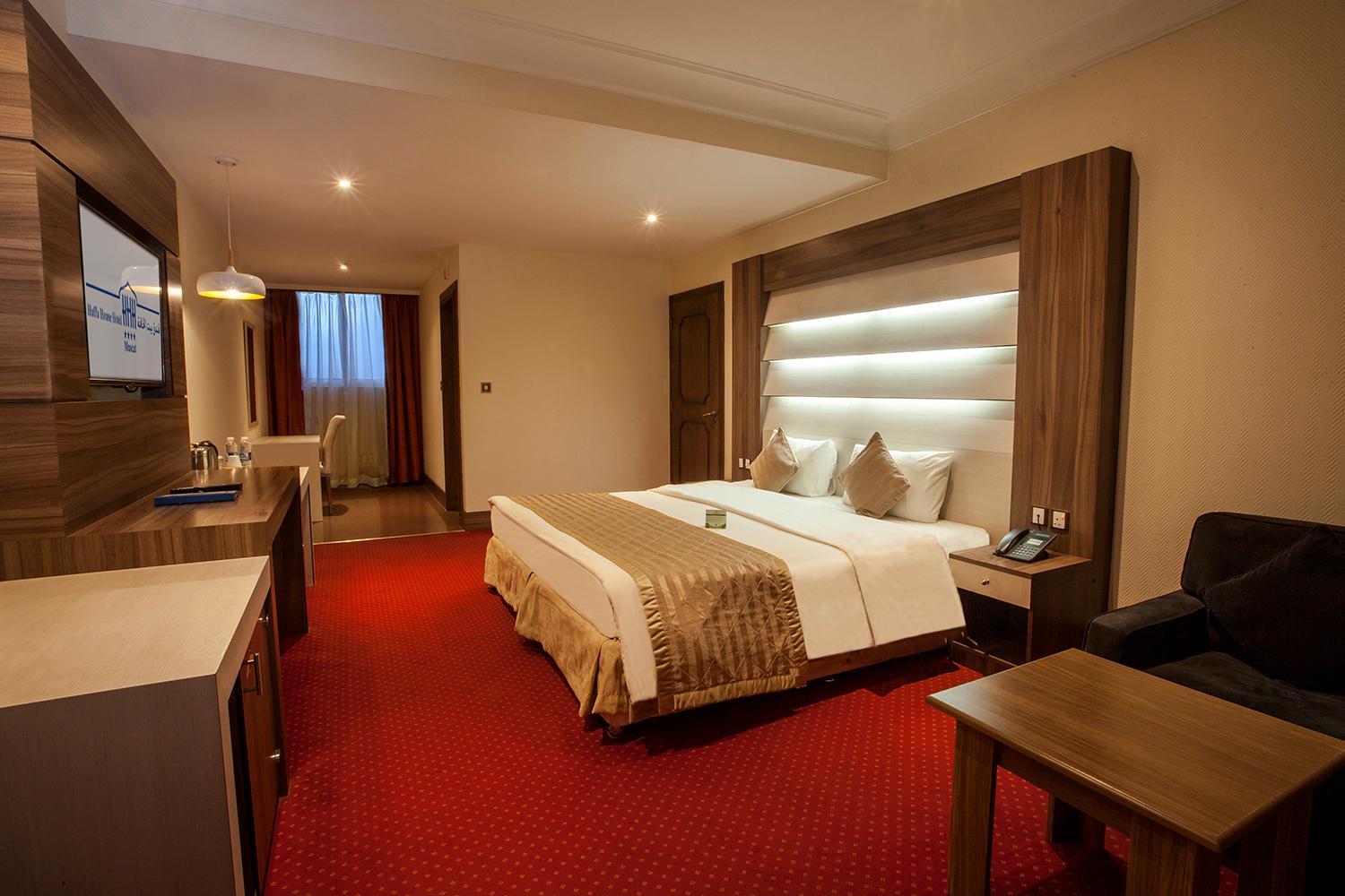 Deluxe, Double Bed