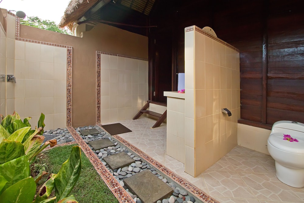 Lembongan Bay Shore Huts 71/71