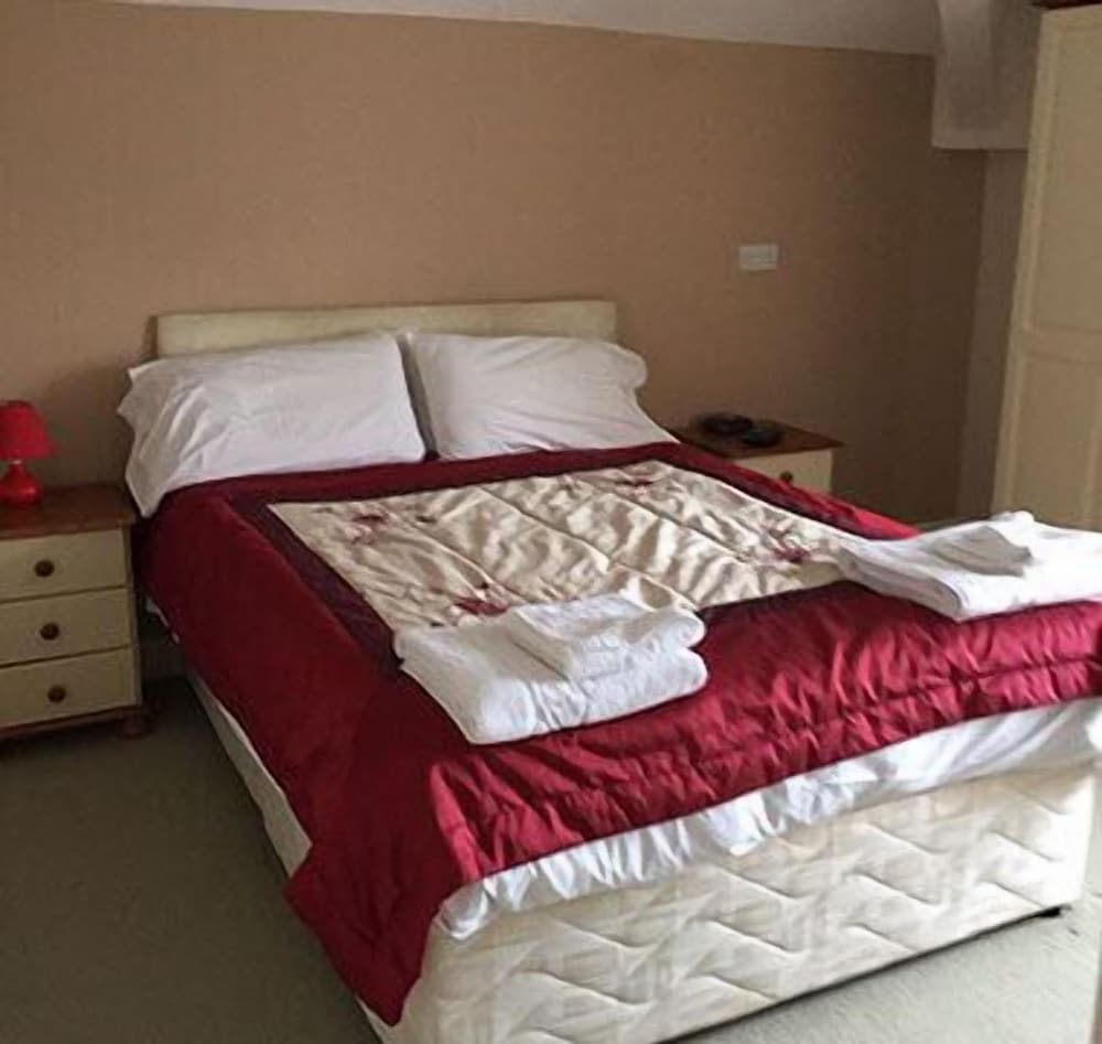 Ambrose Hotel 25/50