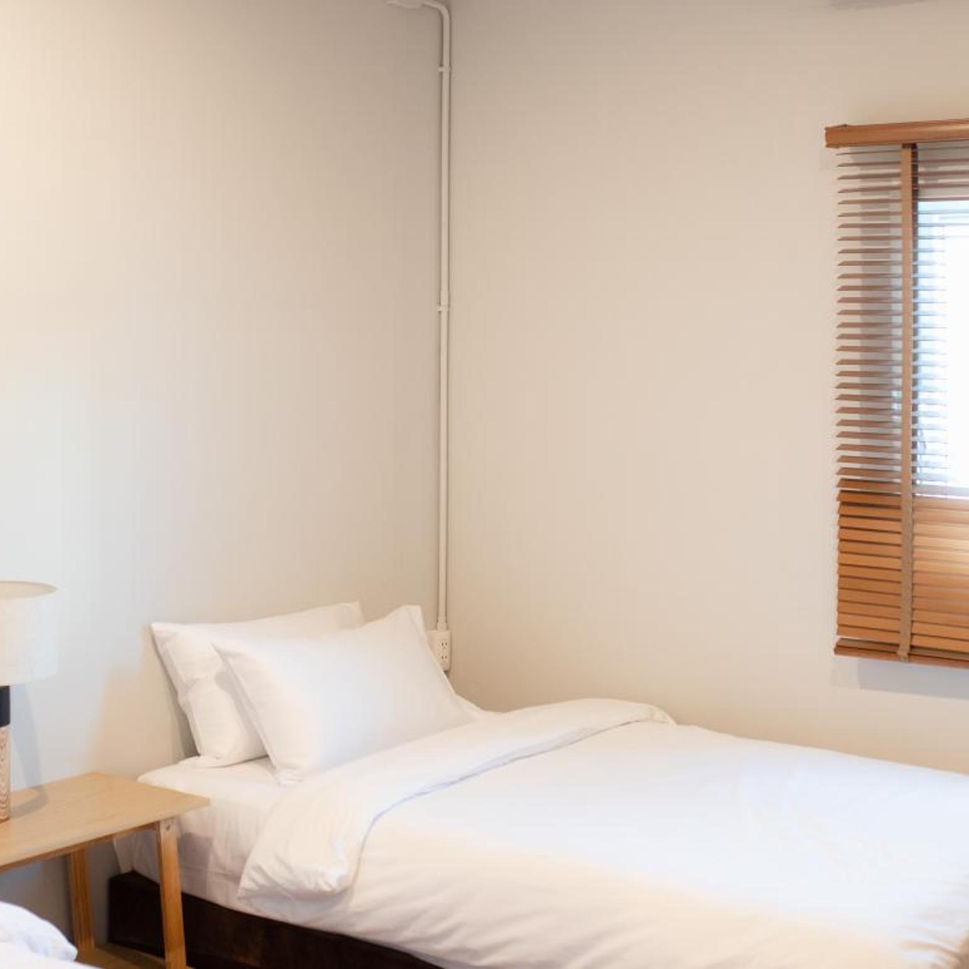 غرفة سوبيريور بسريرين منفصلين بحمام خاص، Hotel PAPA Bangkok Siriraj 2/10