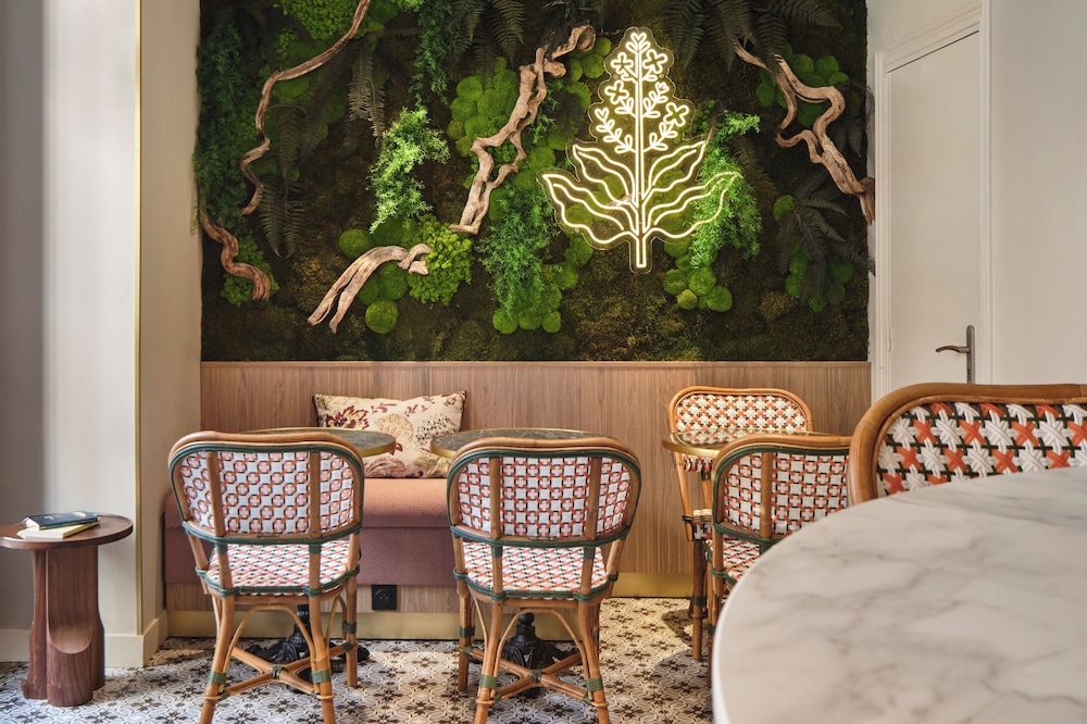 Posy Hotel by HappyCulture 73/84