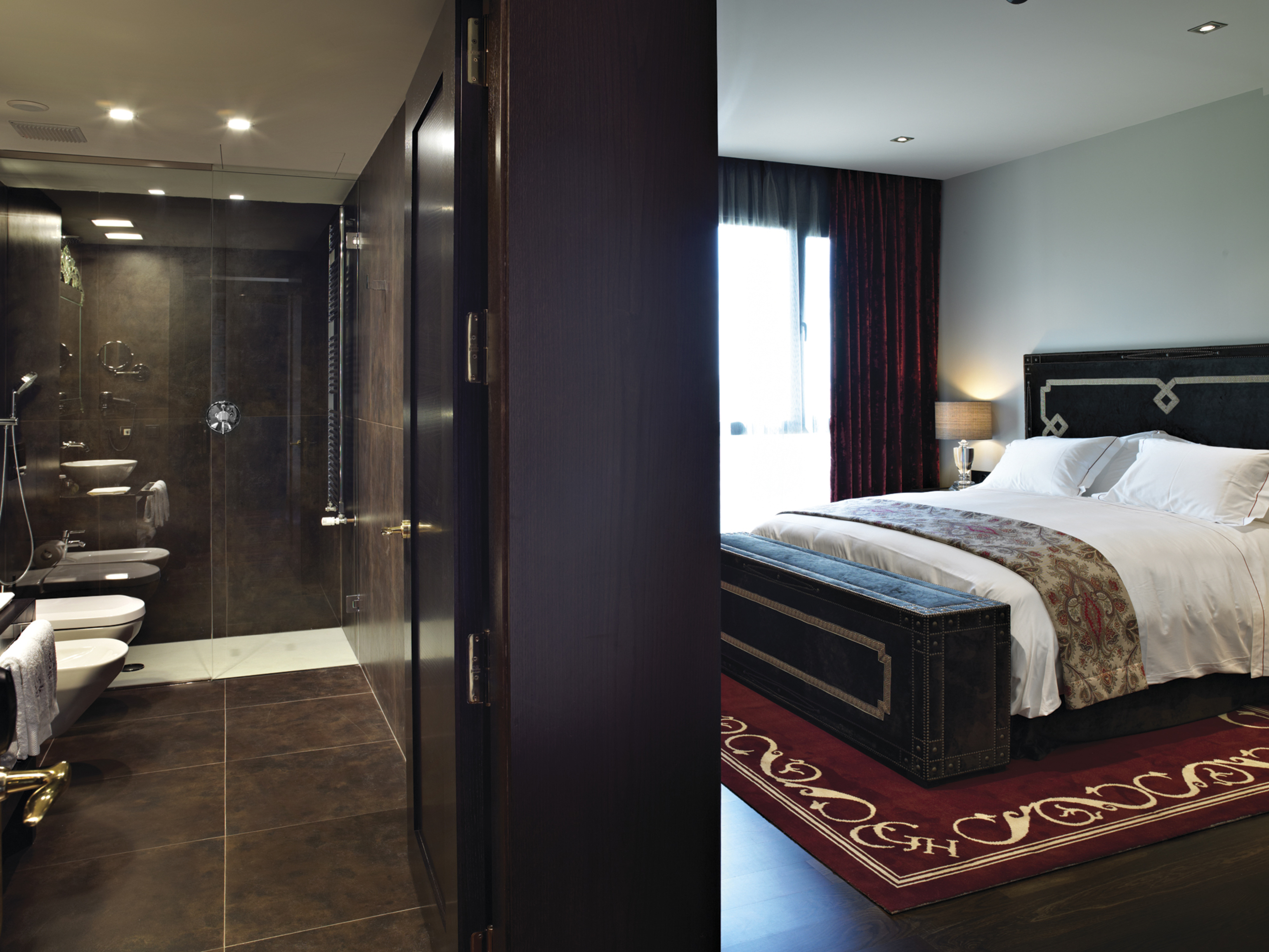 Deluxe, Double Bed