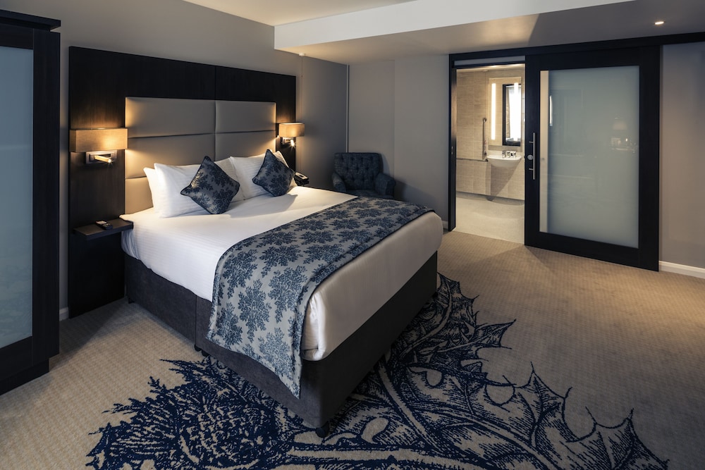 Mercure Edinburgh Haymarket 30/76