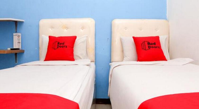 Reddoorz Near Kota Lama Semarang 25/41