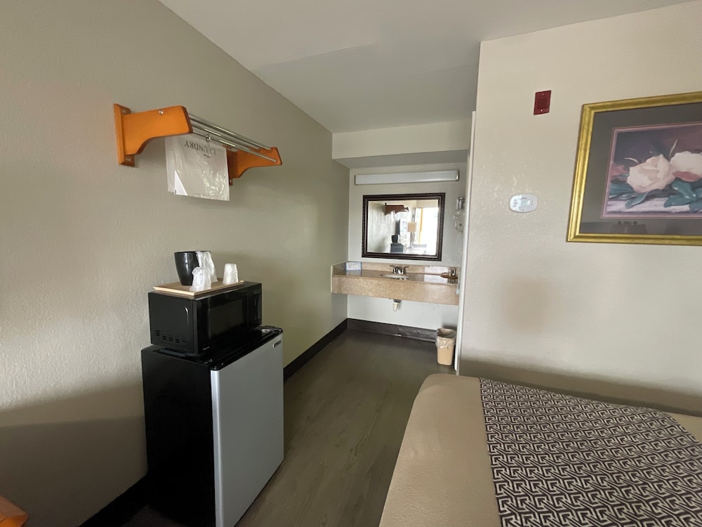 Savannah Inn 14/60
