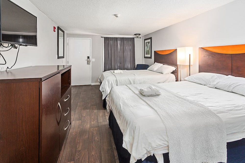 Knights Inn Brunswick 10/50