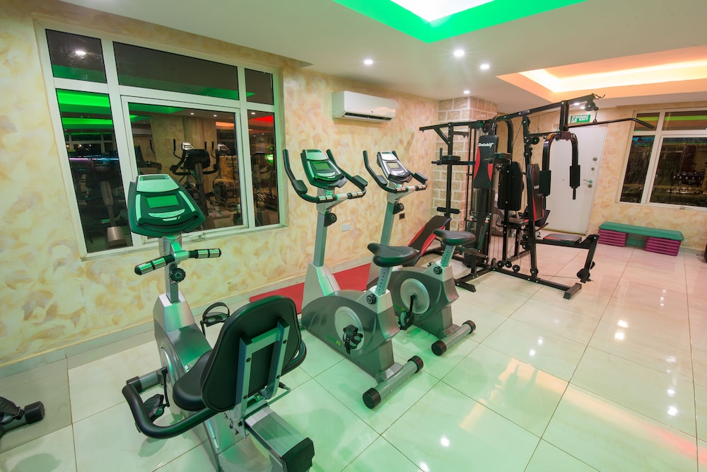 Grand Pela Hotel and Suites 18/44