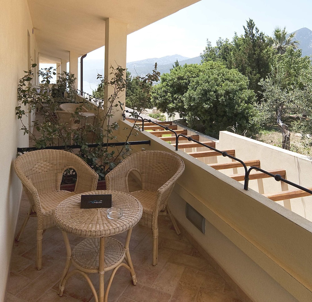 Villa Gustui Maris 28/56