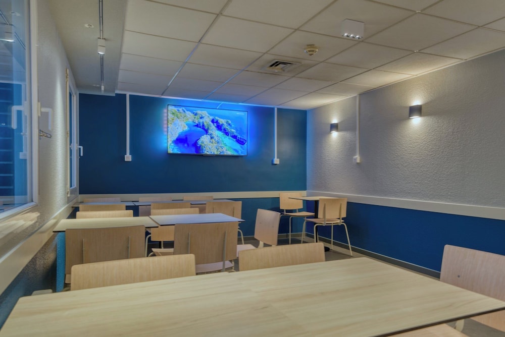 Ibis Budget Gennevilliers Asnieres 59/64