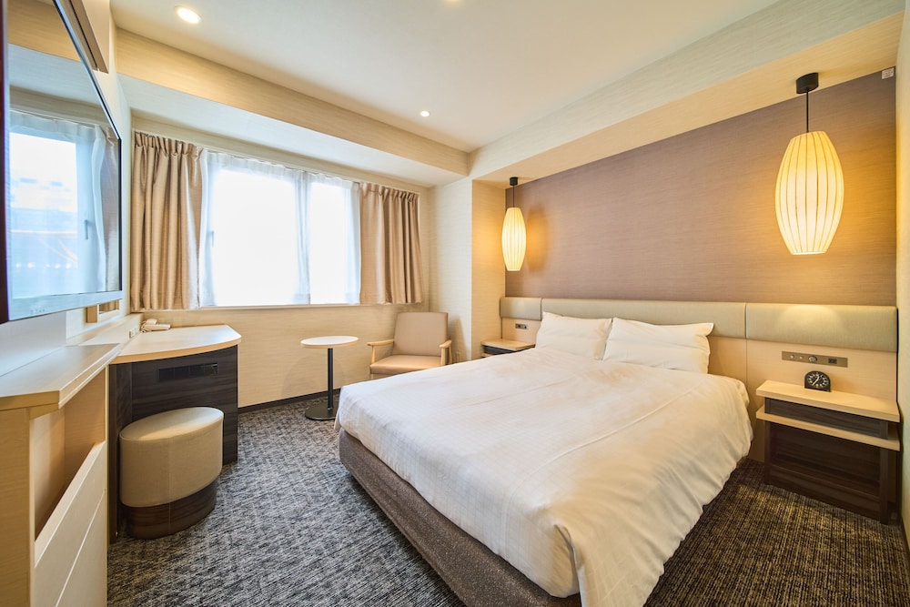 ROOM, DOUBLE BED