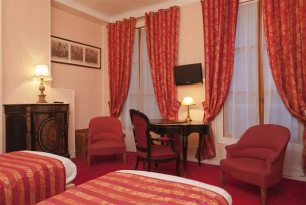 HOTEL DU QUAI VOLTAIRE 38/52