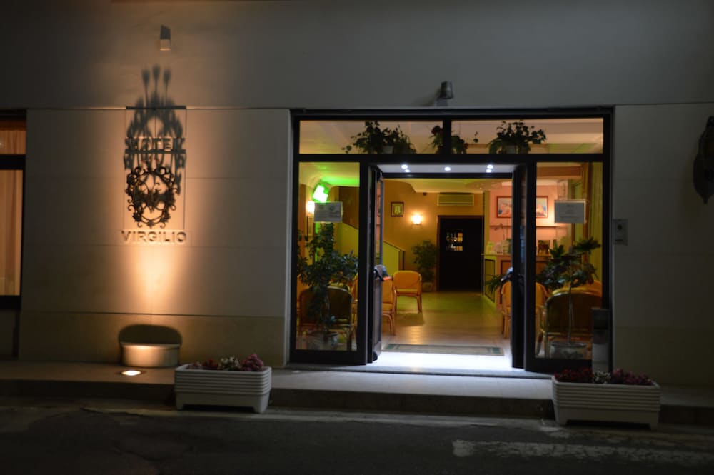 Hotel Virgilio 2/64