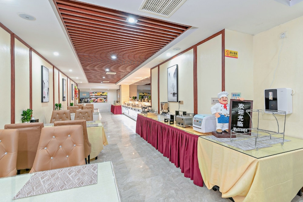 Manguo International Hotel 8/40