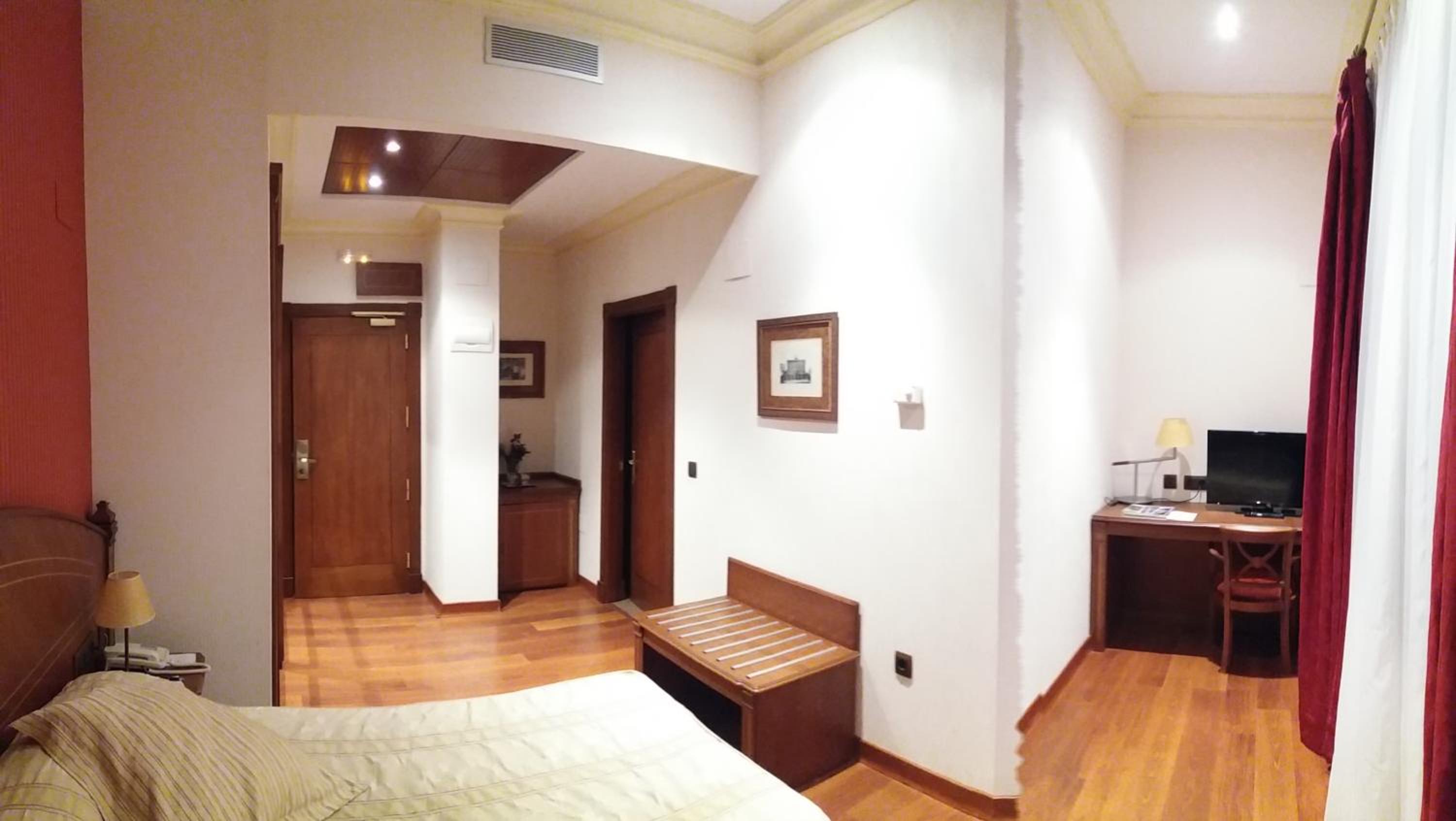 غرفة بسريرين منفصلين لذوي الإعاقة، Hotel Palacio De La Magdalena 5/10