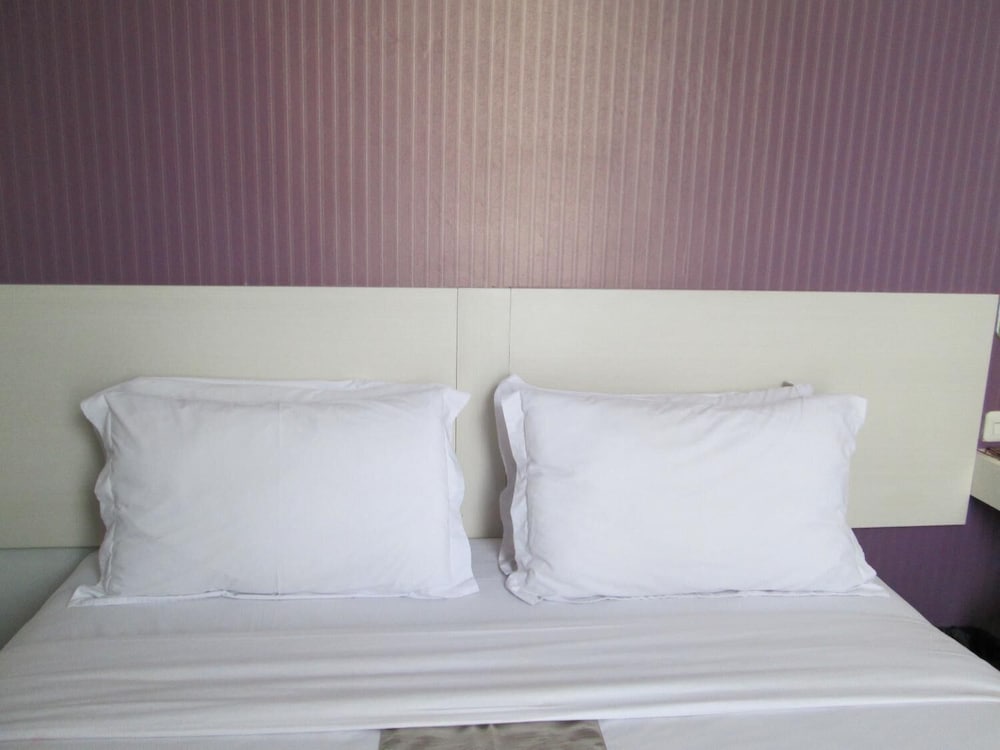 Vio Hotel Surapati Bandung 25/34