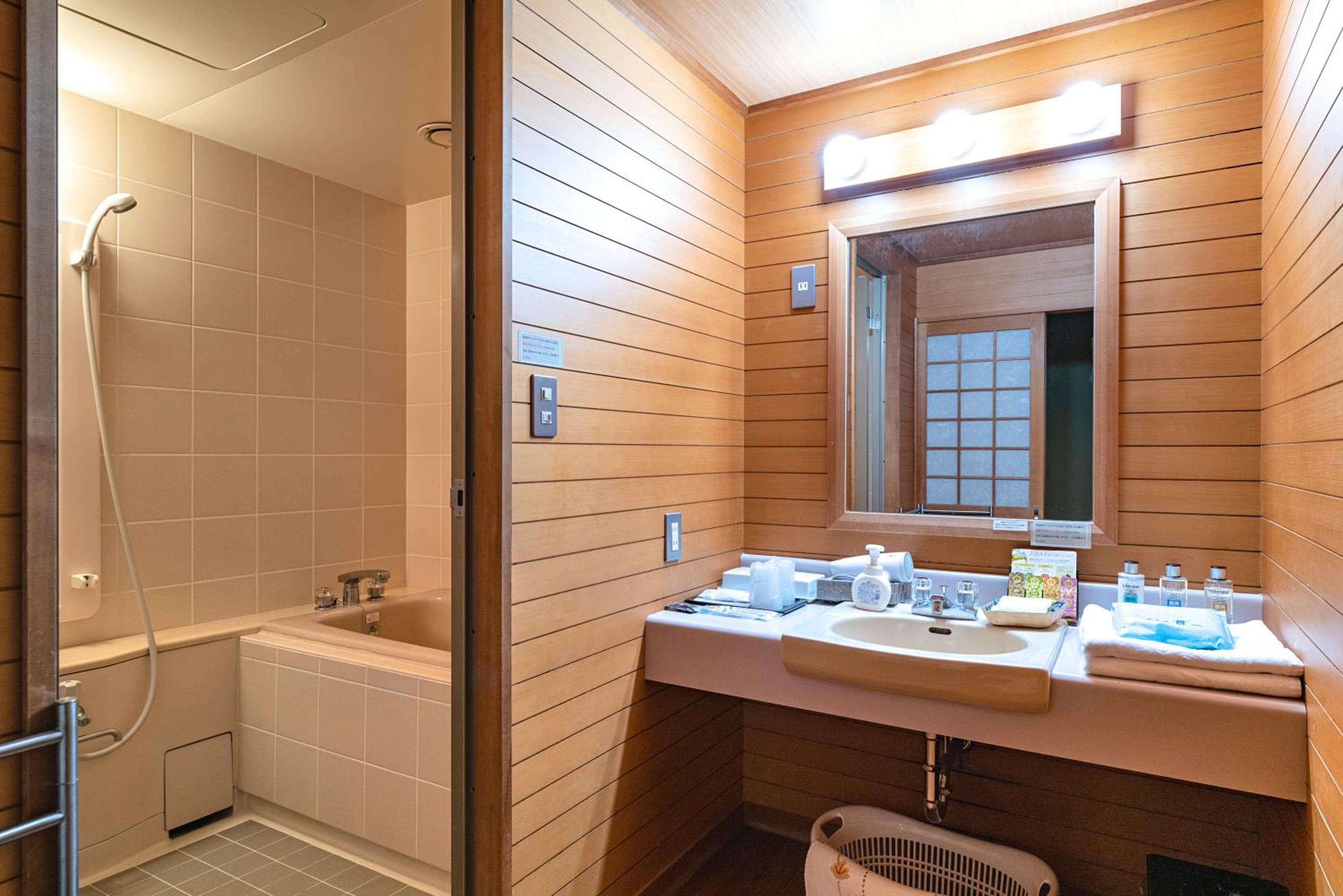 Japanese, Room Assigned on Arrival