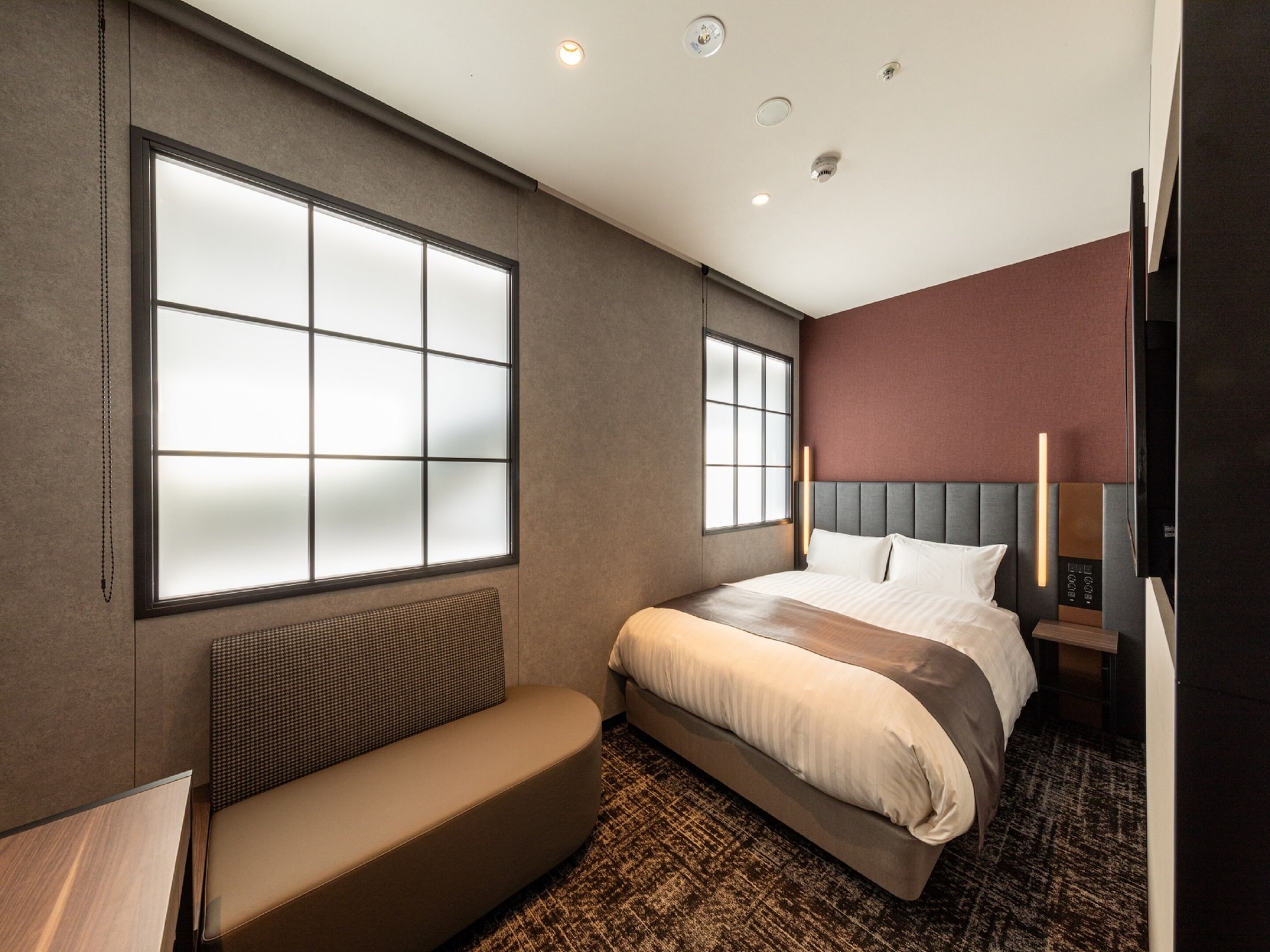 SUPERIOR, DOUBLE BED