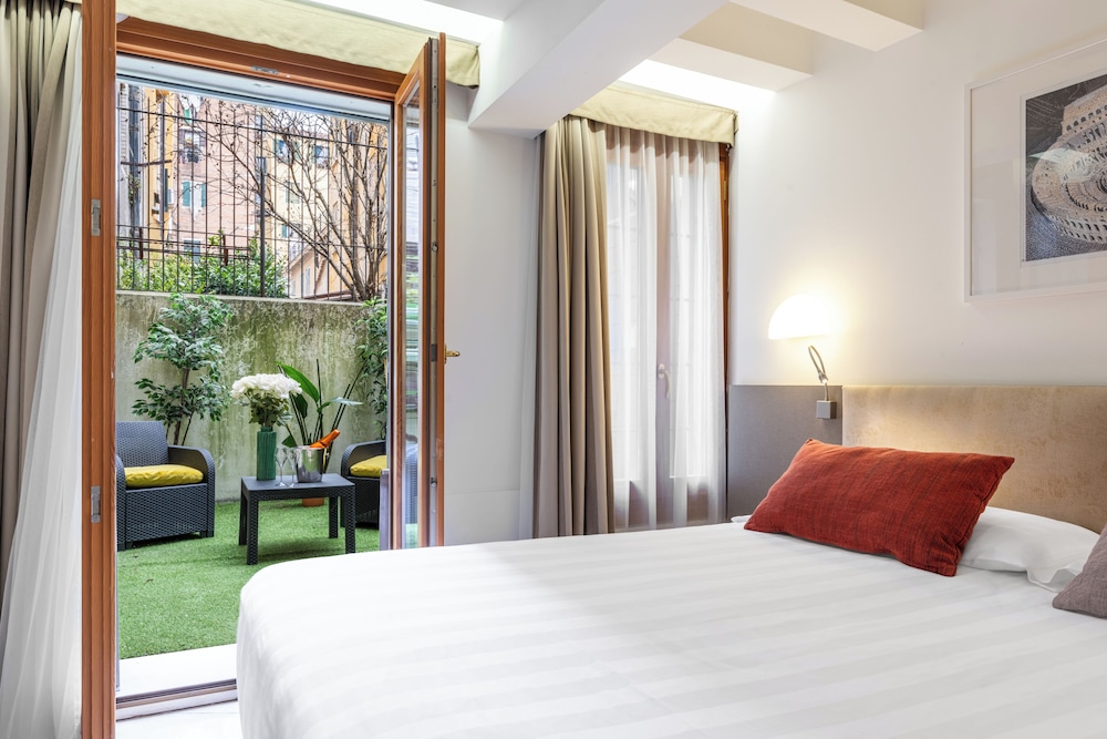 Leone Hotel 10/42
