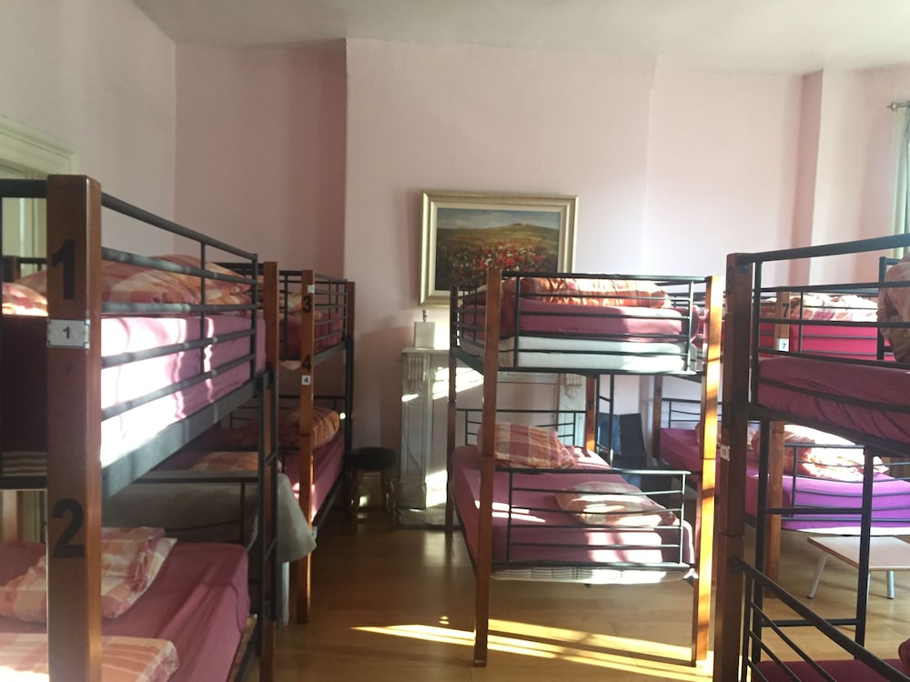 Embassie Backpackers Liverpool 26/41