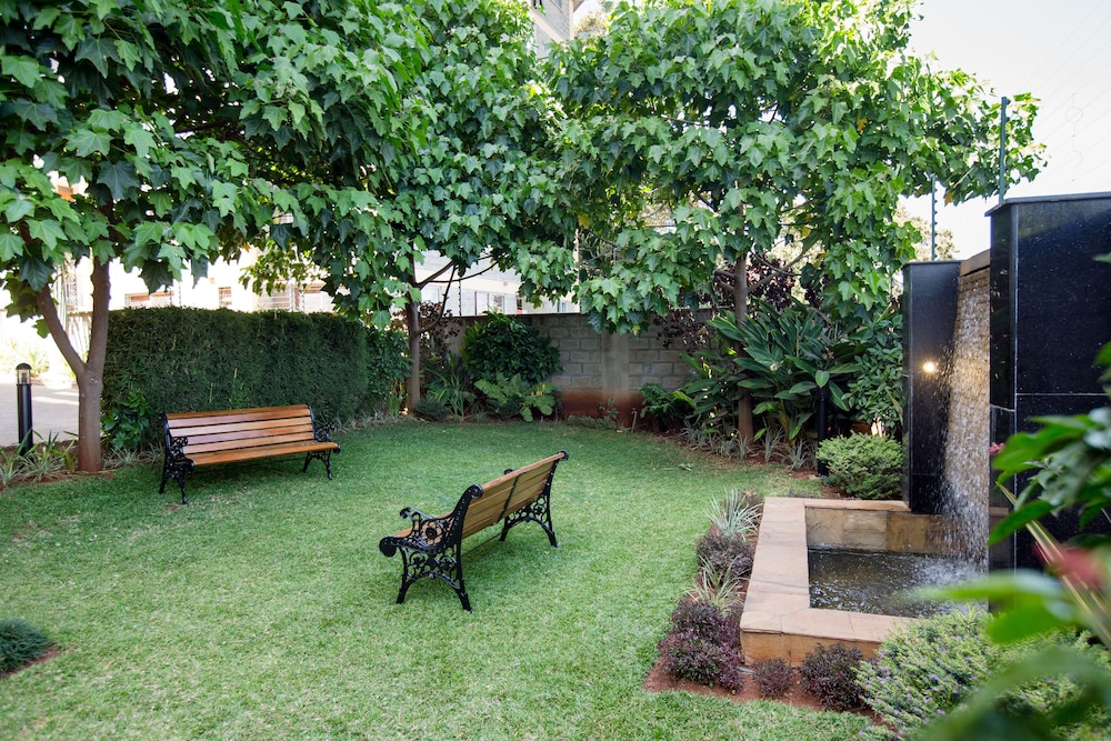 Cozy Residences 93/100
