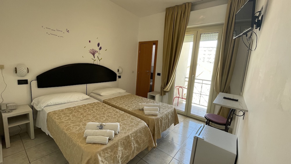COMFORT, DOUBLE BED