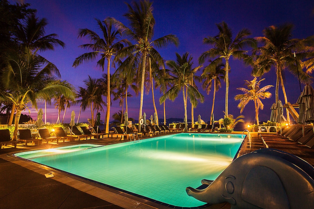 Coco Palm Beach Resort 55/66