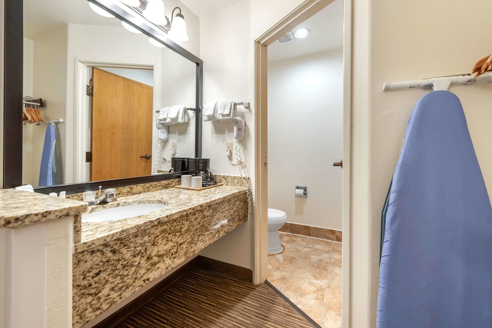 Quality Inn And Suites Limon 20/39