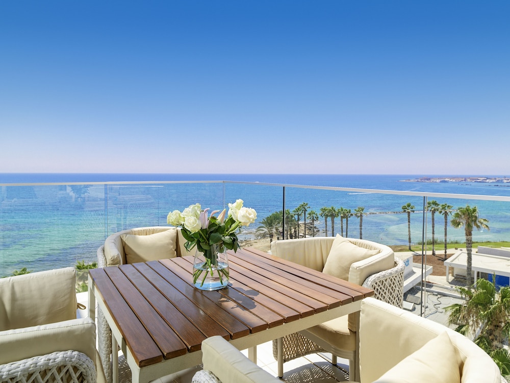 Amavi Hotel - Adults Only 10/72