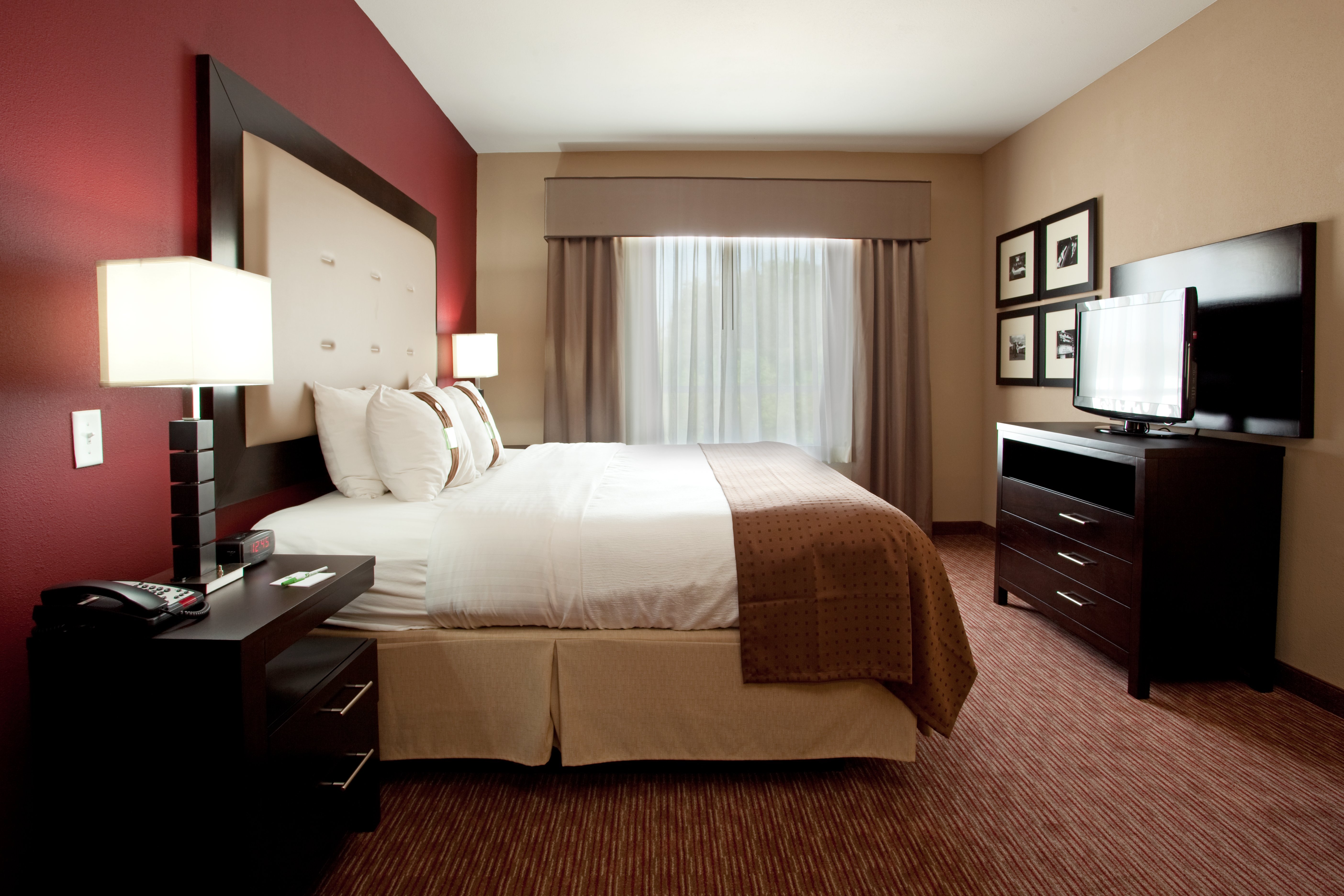 HOLIDAY INN HAMMOND 16/48
