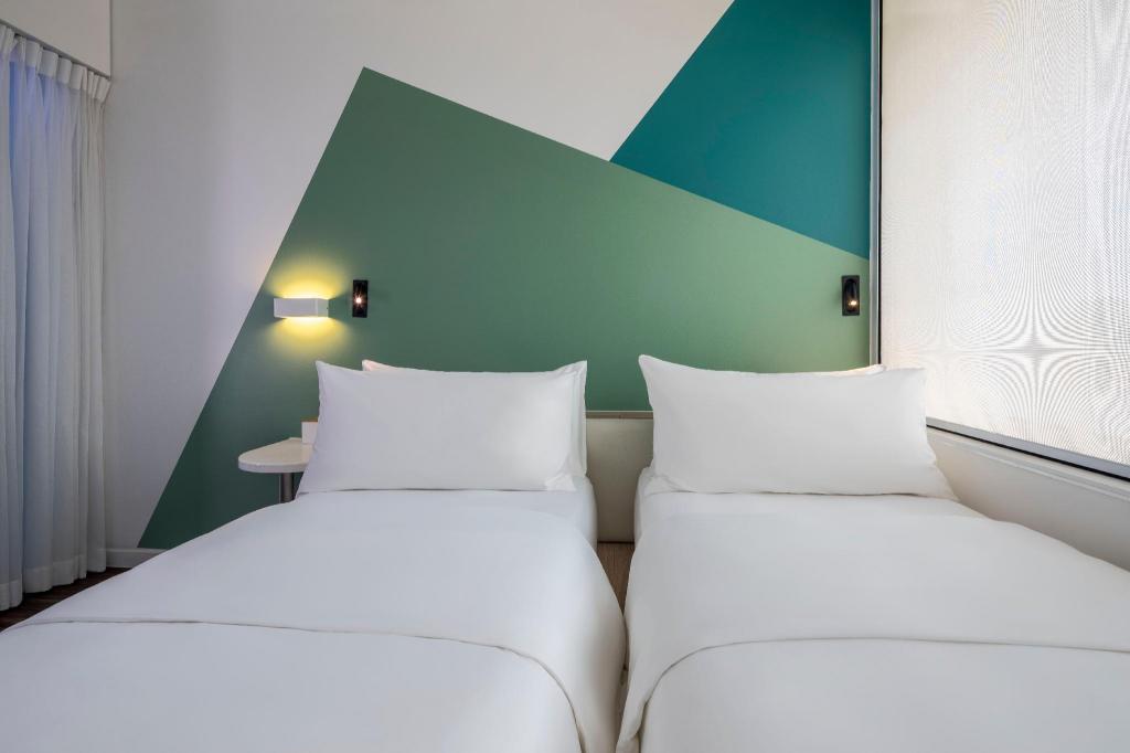 Room, Twin Beds, Bay View, High Floor