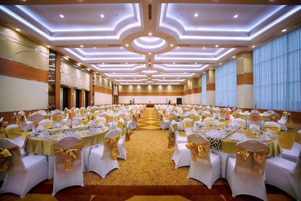 Atria Hotel Magelang 43/45